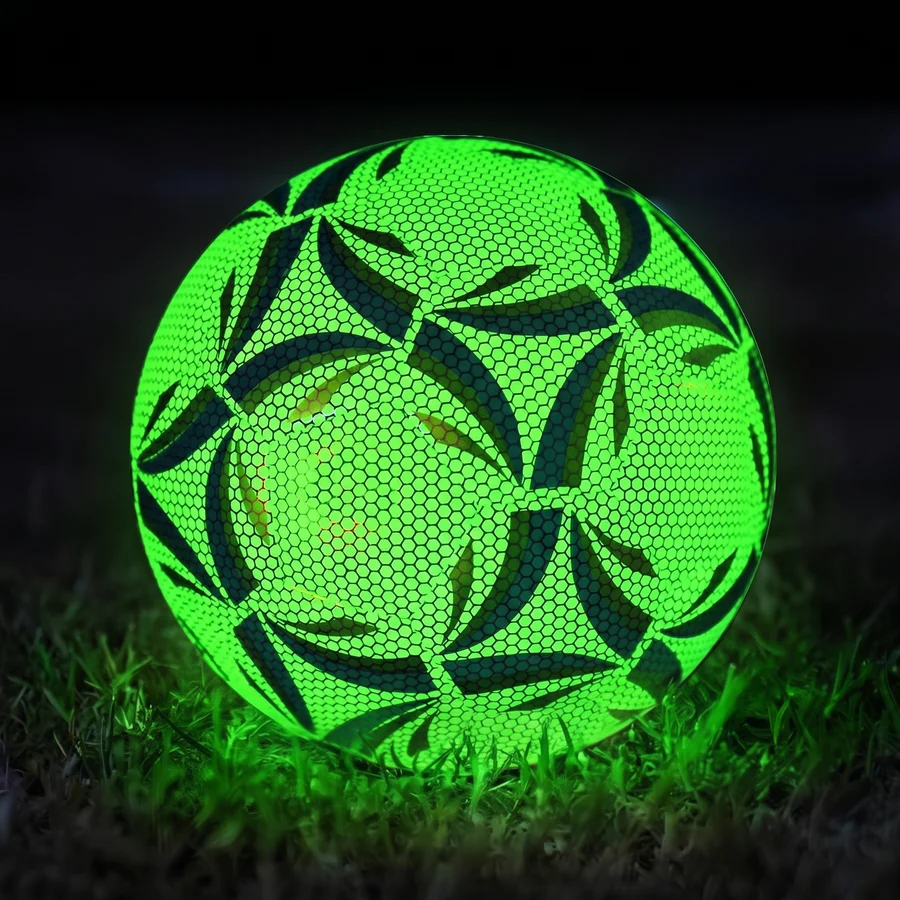 Im Dunkeln leuchtender Fußball